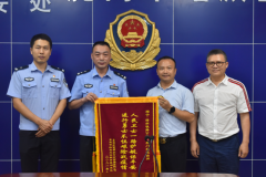 东莞红色文化教育培训基地一行到虎门高铁站慰问